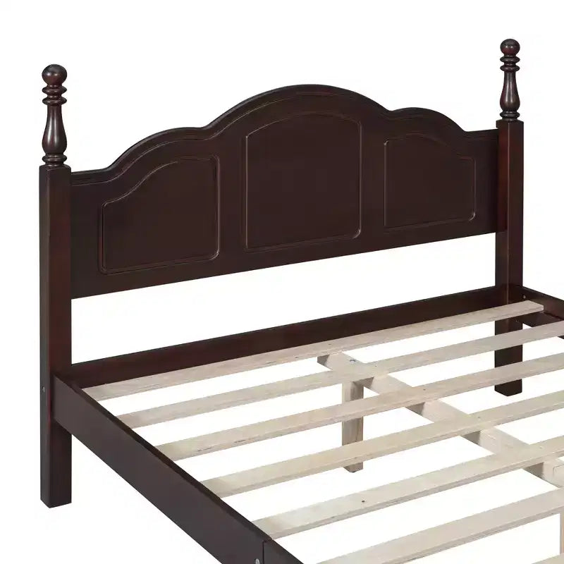 Struttura Letto a Piattaforma in Legno con Testiera Curva e Supporto a Doghe